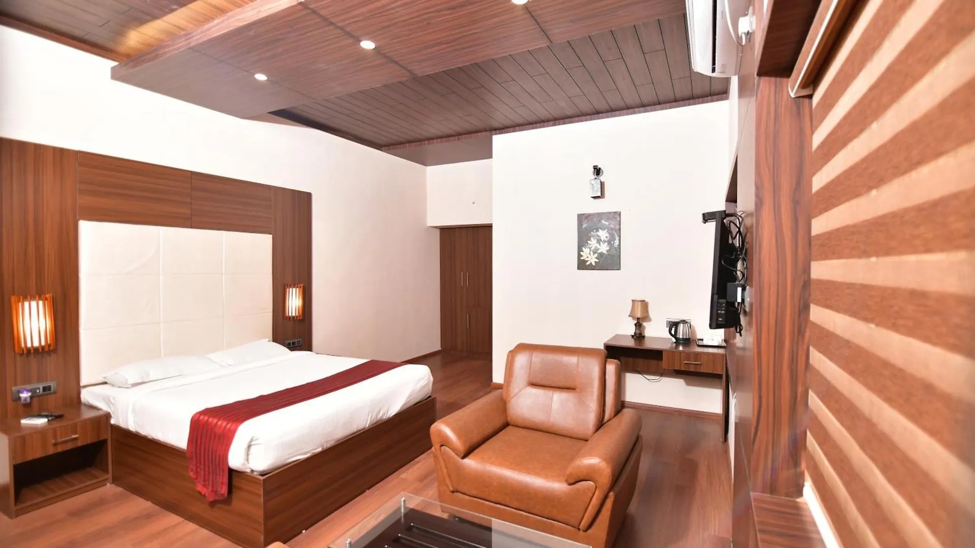 *****  The Garuda Hotels Thrissur India